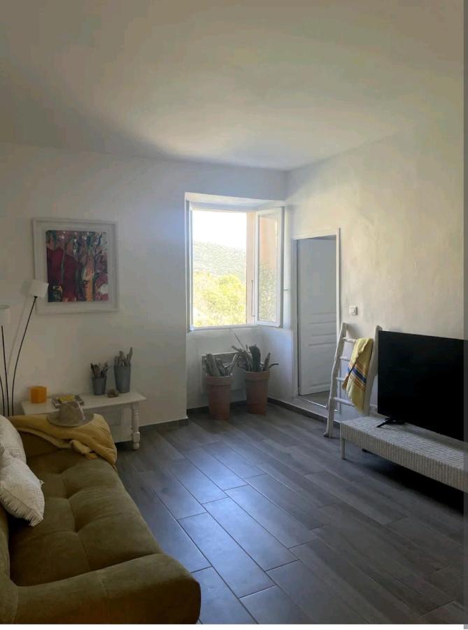 Appartement Vue Mer En Plein Centre De Cargèse Eksteriør bilde